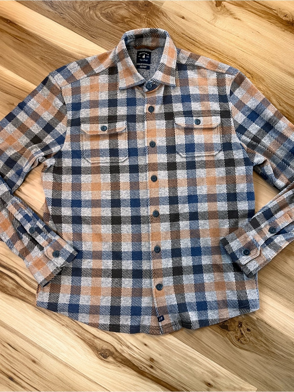 Johnnie-O Coggins Stretch Flannel Lodge Shirt Medium M Gray Plaid Jacket Shacket